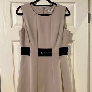 Calvin Klein Dress in Tan, Black and White - Size 10